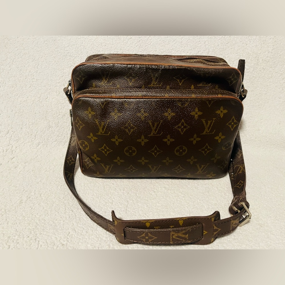 Louis Vuitton Nile Vintage Shoulder Bag